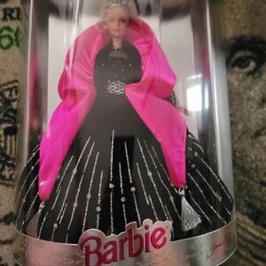 Barbie Glamorous Bath & Body Set - Pink and Black